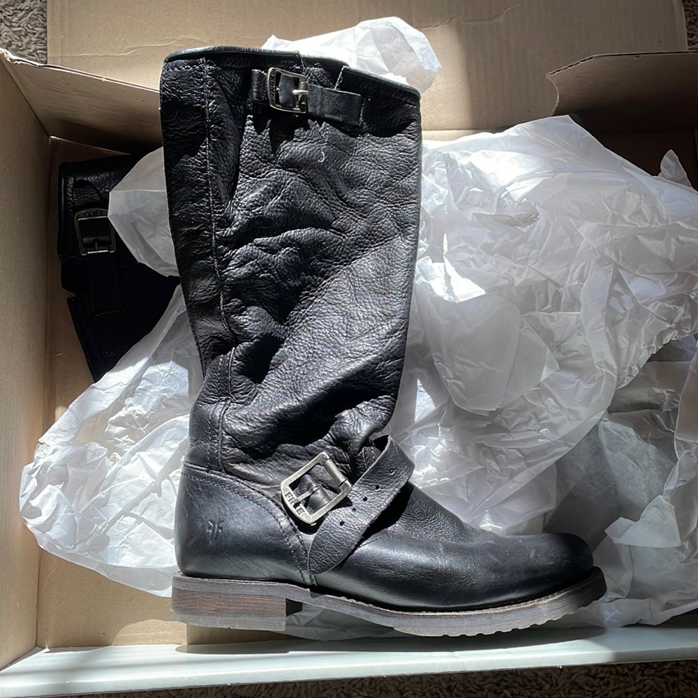 Frye Veronica Slouch Leather Engineer Boot Black size 8.5